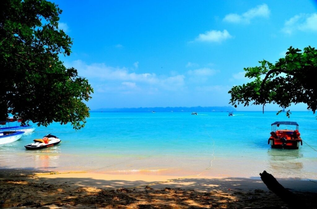 3 N Port Blair +1 N Havelock + 1 N Neil island